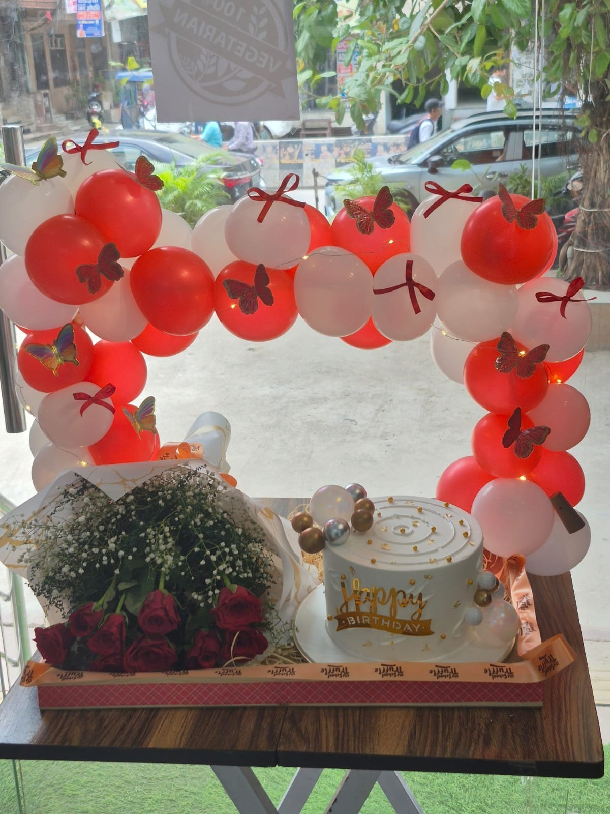 Balloon Gift Hamper - Old School Truffle